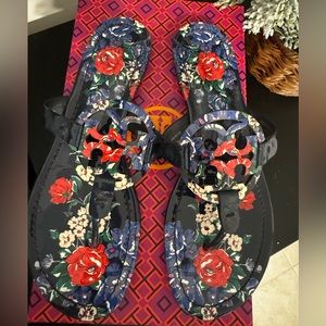 Gently used Tory Burch Sandals 8.5